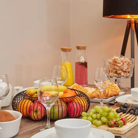 10 Percent Off - 3 Nights - Leeds - Bradford - Free Parking Bradford (West Yorkshire)