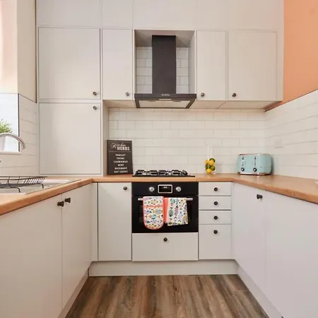 10 Percent Off - 3 Nights - Leeds - Bradford - Free Parking Holiday home Bradford (West Yorkshire)