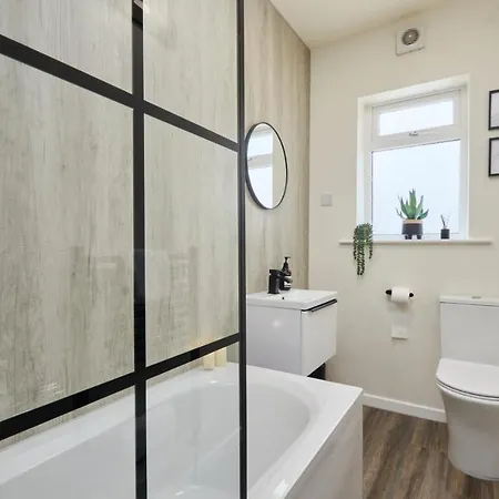10 Percent Off - 3 Nights - Leeds - Bradford - Free Parking Holiday home Bradford (West Yorkshire)